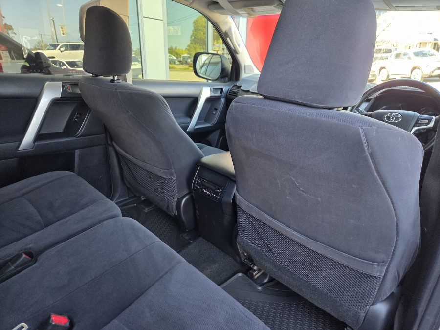 2017 Toyota LandCruiser Prado GDJ150R GXL SUV Image 12