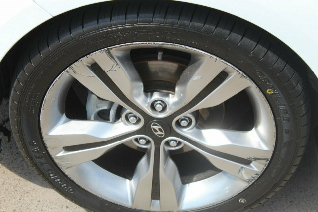 2012 Hyundai Veloster FS + Coupe Hatchback Mobile Image 14