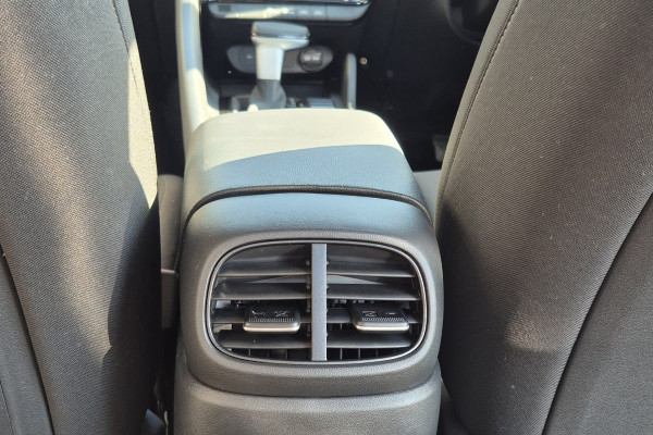 2025 MY26 Hyundai i30 CN7.V4 Hybrid Sedan Image 11