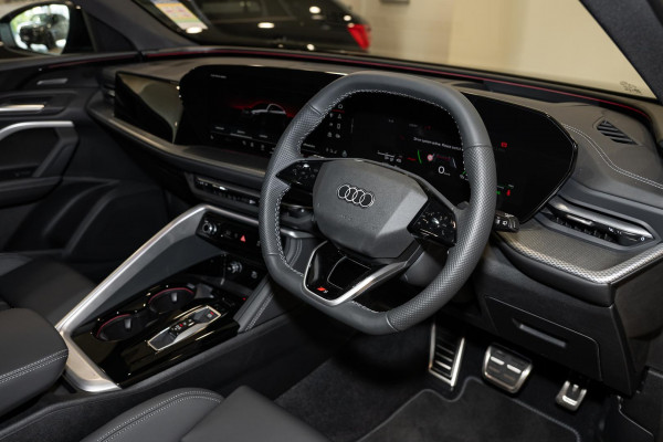 2026 Audi Q5 e-hybrid 270kW SUV image 6