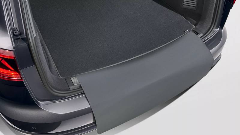 Reversible luggage compartment mat