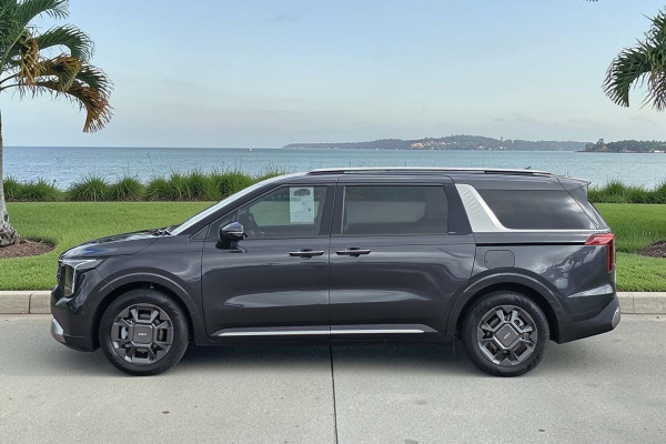 2026 Kia Carnival KA4 PE GT-Line HEV People Mover Image 2