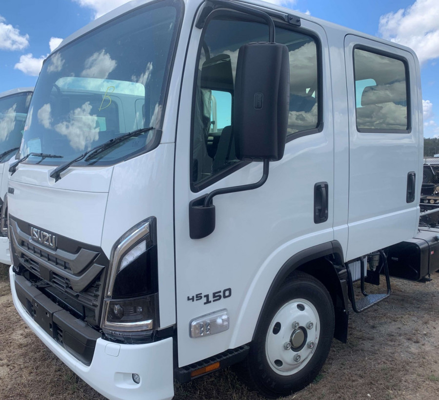 2026 Isuzu  NNR 45-150 DT C34 Cab Chassis Image 3