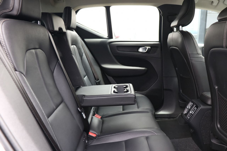 2018 Volvo Xc40 (No Series) MY19 T4 Momentum Suv Image 16
