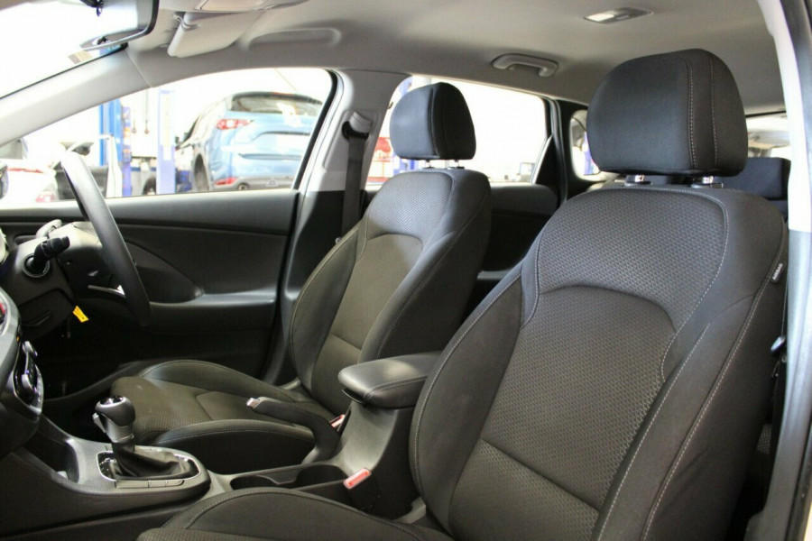 2018 Hyundai i30 PD Active Hatch Image 16
