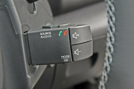 2020 MY21 Renault Trafic L2H1 Long Wheelbase Crew Lifestyle Van