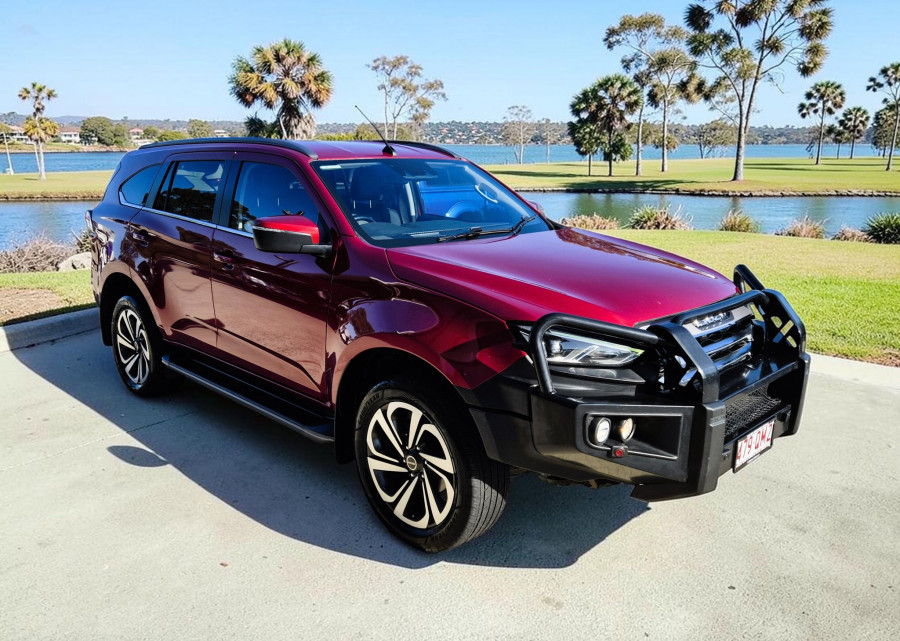 2021 Isuzu MU-X RJ LS-T SUV Image 1