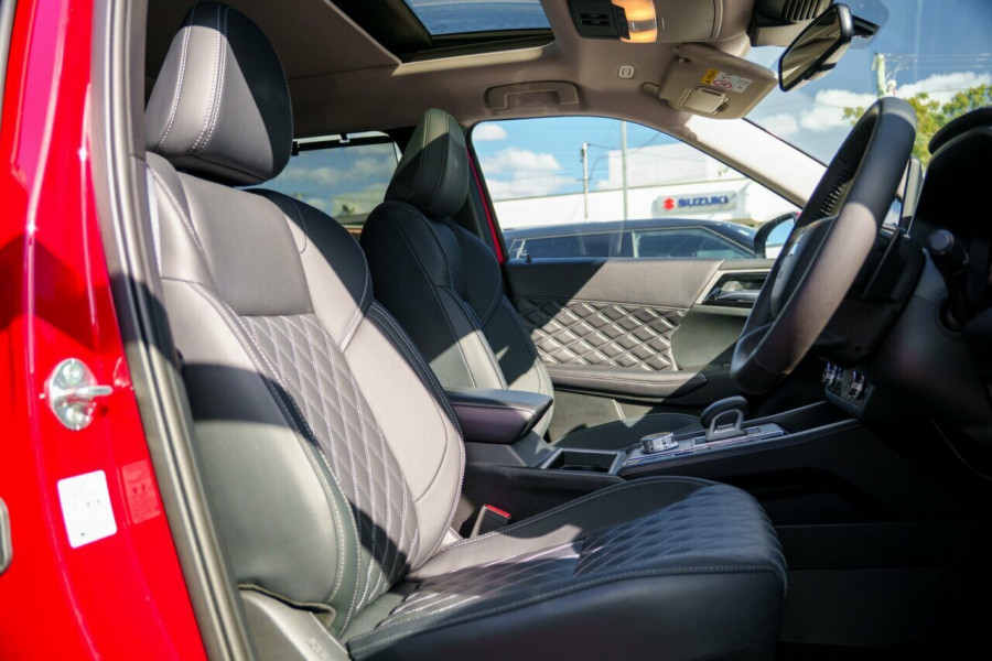 2024 Mitsubishi Outlander ZM PHEV Exceed SUV Image 22