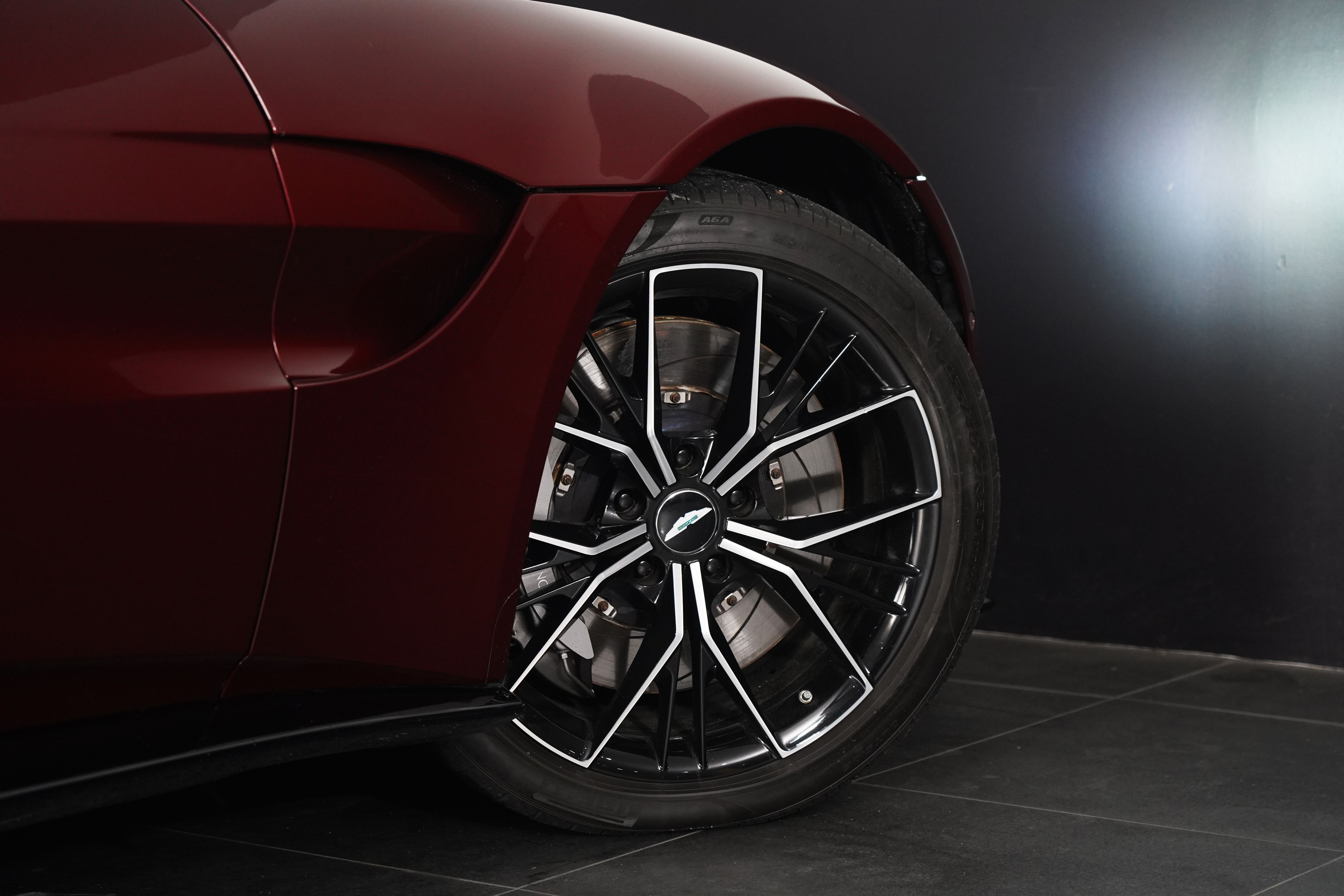 2022 Aston Martin Vantage  Coupe Image 23
