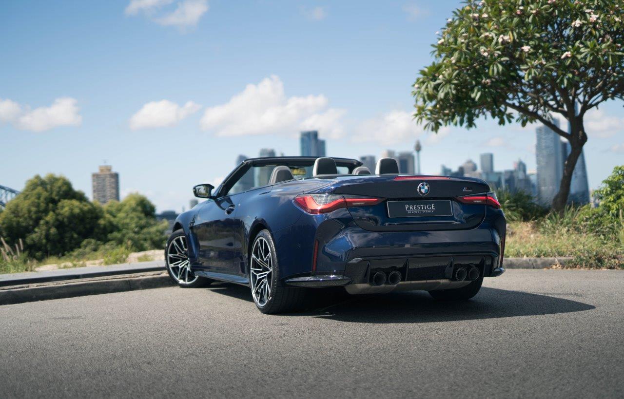 2022 BMW M4 Competition Xdrive Convertible Image 3