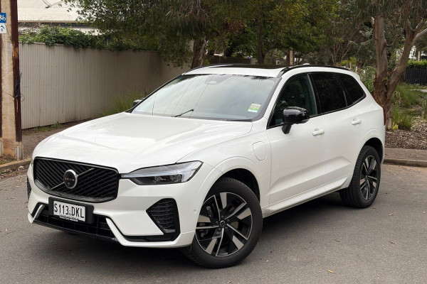 2025 Volvo XC60 UZ Plus T8 Plug-in Hybrid SUV Image 1