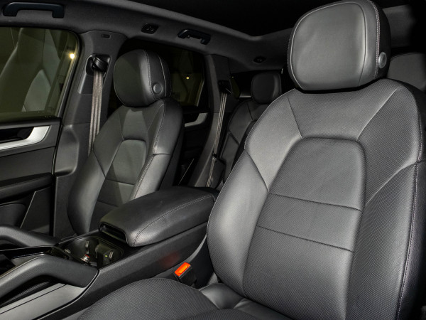 2023 MY24 Porsche Cayenne S SUV image 29