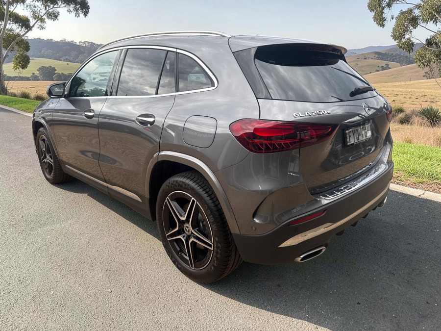 2025 Mercedes-Benz GLA-Class H247 GLA250 e with EQ hybrid technology SUV Image 4