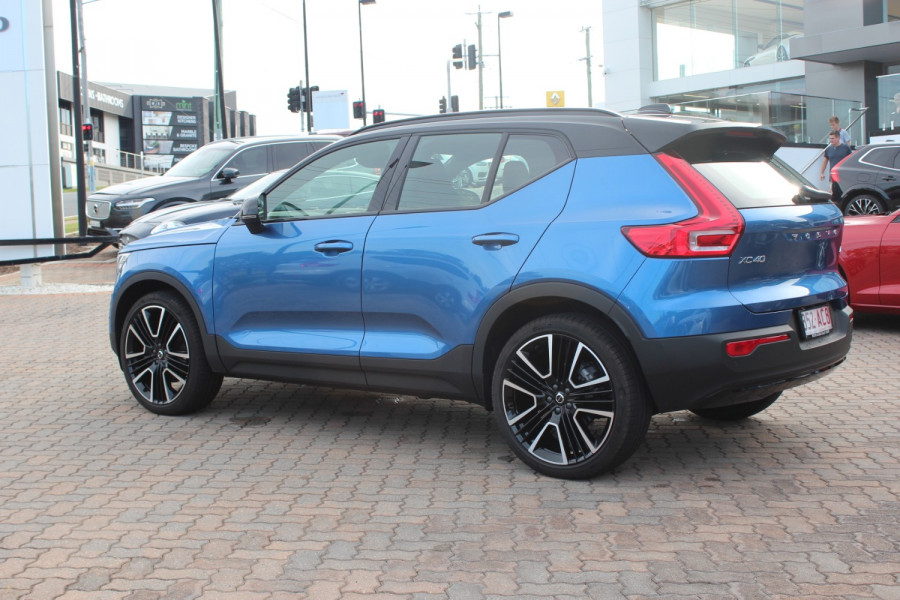 2020 Volvo XC40 XZ T5 R-Design Suv Image 5