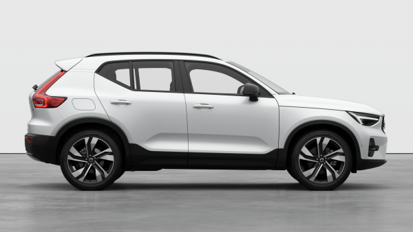 2025 MY26 Volvo XC40 XZ Ultra B4 Dark SUV image 5