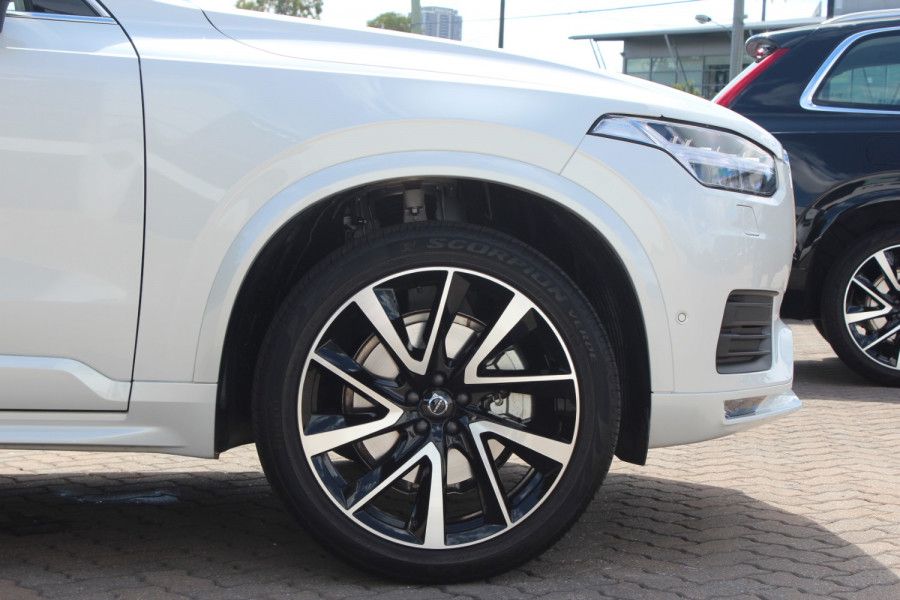 2020 Volvo XC90 L Series T6 Momentum Suv Image 5