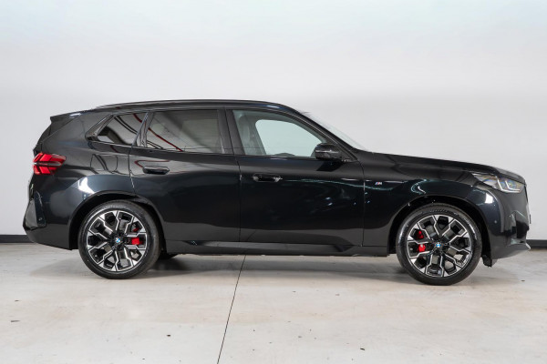 2026 BMW X3 G45 30e xDrive SUV image 3