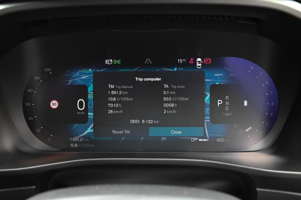 2025 Volvo XC40 XZ Ultra B4 Bright SUV Image 8