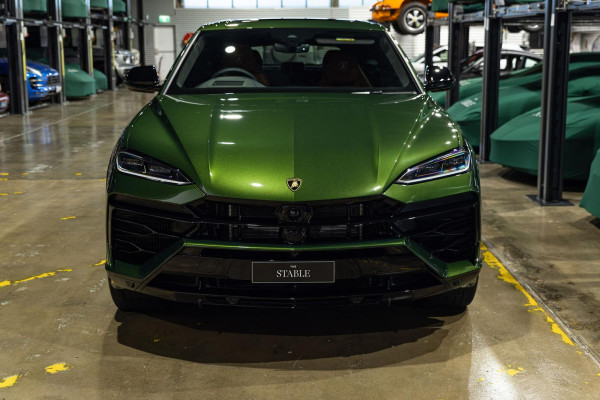 2025 Lamborghini Urus 636 SE SUV Image 3