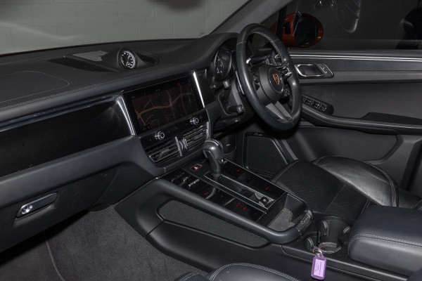 2023 Porsche Macan 95B GTS SUV image 8