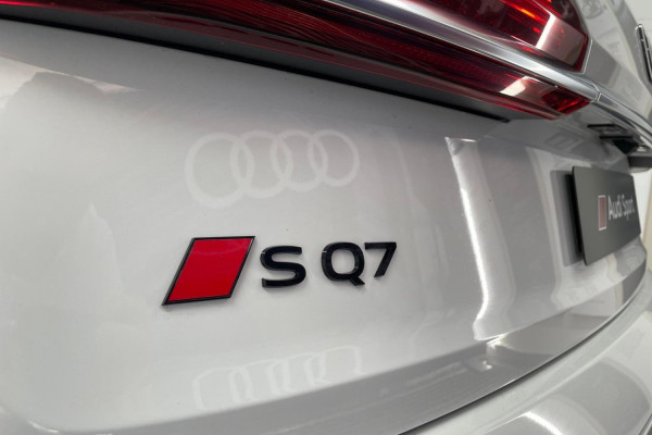 2026 Audi SQ7 TFSI Wagon Image 3