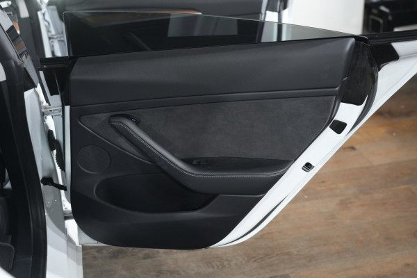 2022 Tesla Model 3  Rear-Wheel Drive Sedan Image 22