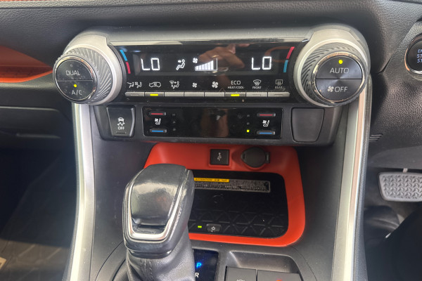 2020 Toyota RAV4 AXAA54R Edge Wagon Image 24