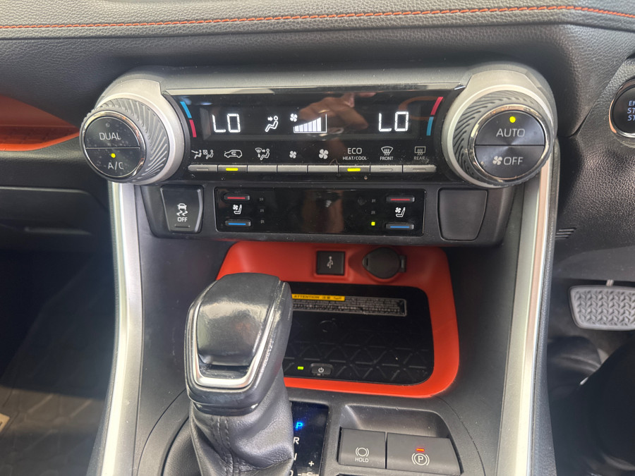 2020 Toyota RAV4 AXAA54R Edge Wagon Image 24