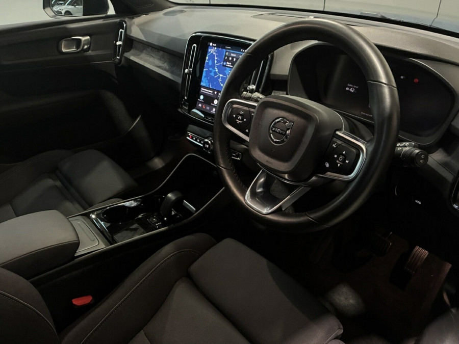 2023 MY24 Volvo XC40 XZ Recharge Pure Electric SUV Image 16