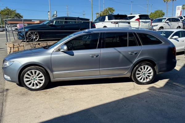 2013 Skoda Superb 3T Elegance 125TDI Wagon Image 8