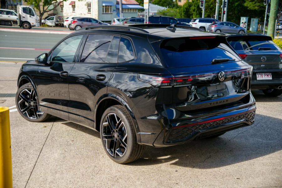 2026 Volkswagen Tiguan CT 195TSI R-Line SUV Image 2