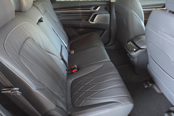 2026 MY25 LDV D90 Executive Wagon Image 10