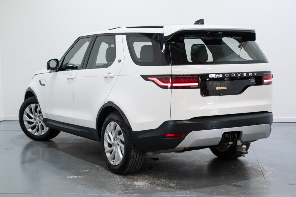 2023 Land Rover Discovery Series 5 D300 S SUV Image 9