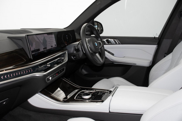 2023 BMW X5 G05 LCI xDrive30d M Sport SUV image 8