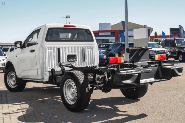 2025 MY24 Isuzu D-MAX RG SX High Ride Cab Chassis Image 5