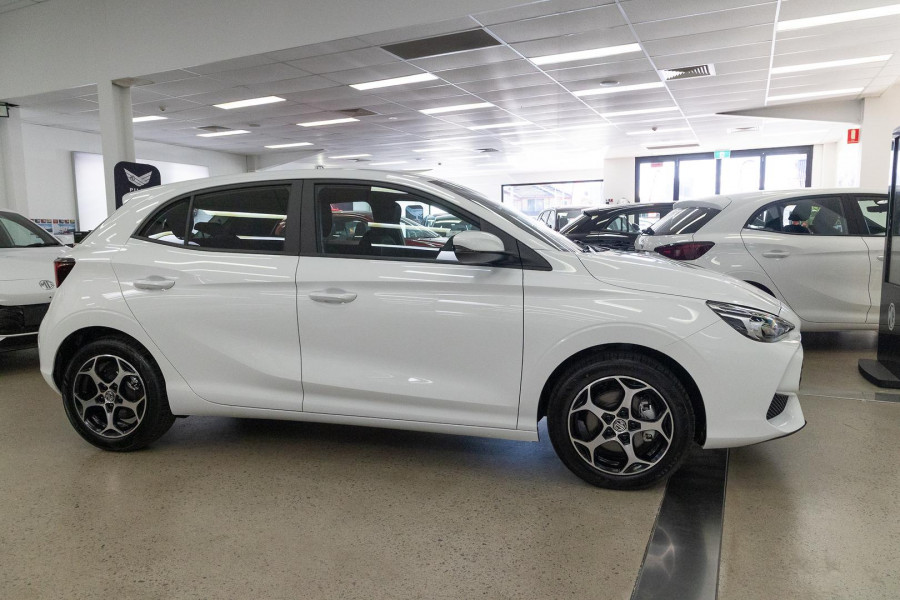 2025 MY25.5 MG MG3 ZP22 Excite Hatch Image 4