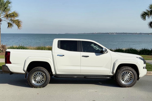 2025 Mitsubishi Triton MV GLS Ute Image 8