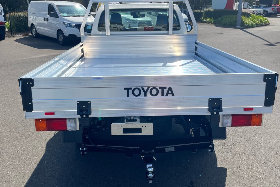2024 Toyota HiLux TGN121R WorkMate Cab Chassis Image 7