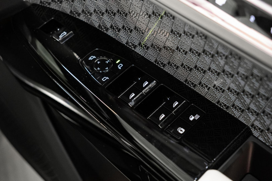 2024 BMW i7 G70 M70 xDrive Sedan