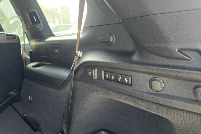 2022 MY23 Jeep Grand Cherokee WL Summit Reserve SUV Image 9
