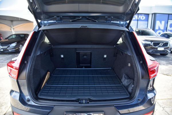 2025 MY26 Volvo XC40 XZ Plus B4 SUV Image 9