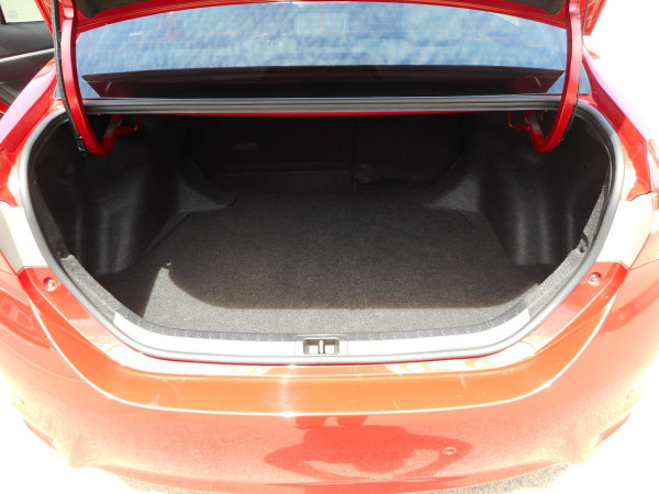 2014 Toyota Corolla ZRE172R SX Sedan