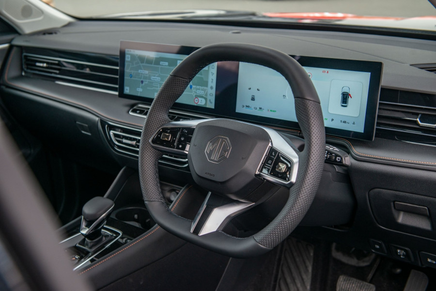 2026 MG HS Super Hybrid Excite SUV Image 10