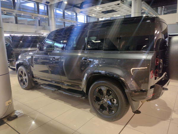 2024 MY25 Land Rover Defender L663 110 D350 X SUV image 5