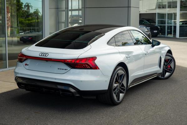 2023 Audi RS e-tron GT F83  Coupe image 2