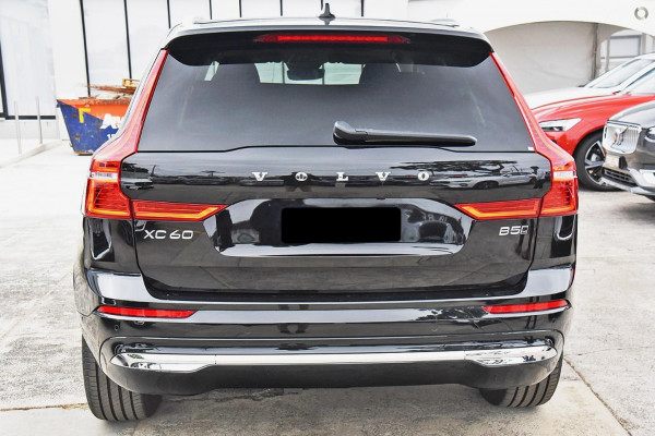 2024 MY25 Volvo XC60  Ultra B5 Bright SUV Image 3