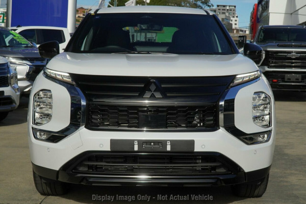 2026 Mitsubishi Outlander ZM Black Edition SUV Image 17