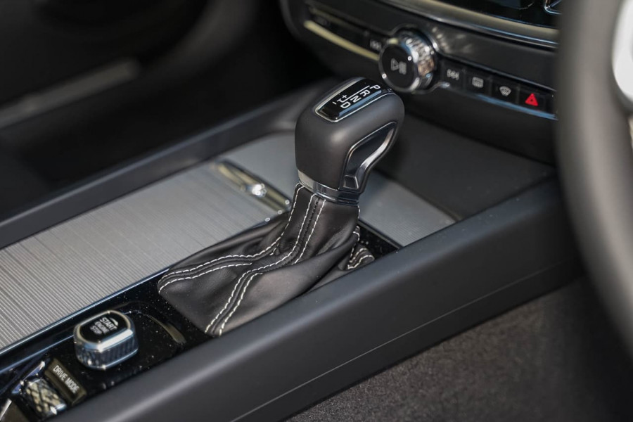 2019 MY20 Volvo S60 Z Series T5 R-Design Sedan Image 15