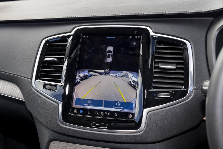 2024 Volvo XC90 L Series Recharge Ultimate T8 Plug-In Hybrid SUV Image 16