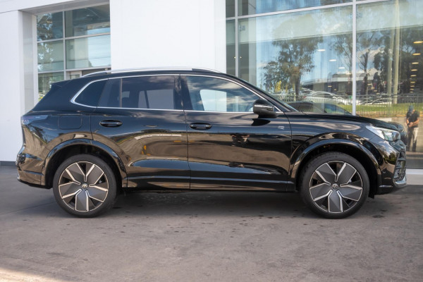 2026 Volkswagen Tiguan CT 195TSI R-Line SUV Image 6